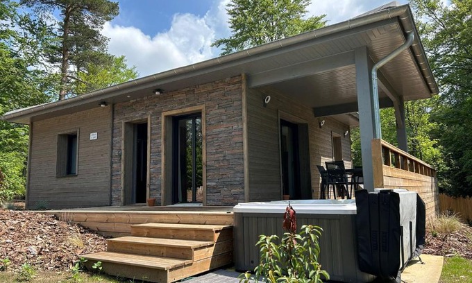 Le Chambon-sur-Lignon House | Évasion luxueuse avec spa privatif, golf et activités pour tous au Chambon-sur-Lignon - FR-1-582-369