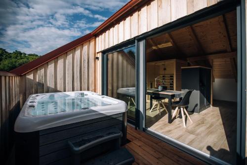 Maribor Apartment | Štajerska sivka - Jacuzzi & Savna