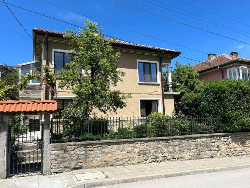 Tryavna Apartment | Къща за гости Здравец