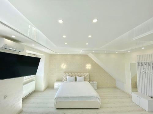 Vinnytsya Apartment | Панорамні SKY HOUSE Безключовий доступ!