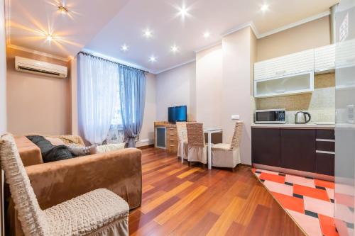 Khreshchatyy Yar Apartment | Трехкомнатная квартира на Крещатике