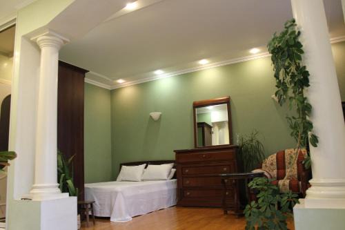 Pechers'kyi District Apartment | Центр Печерск метро Зверинецкая, Печерская