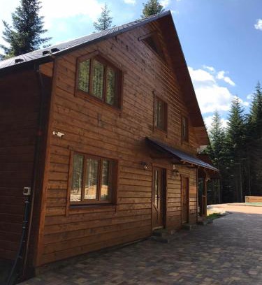Myhove House | Ялинка