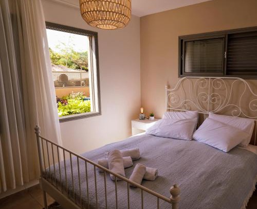 Yeruham Apartment | על הואדי- צימר מרווח עם גינה פרטית ושני חדרי שינה