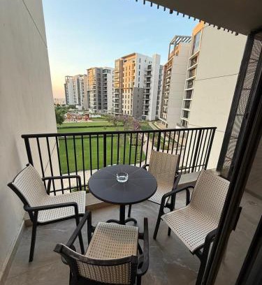 Sheikh Zayed City Apartment | هدوء وخصوصية تامة في أبراج زد ساويرس الشيخ زايد