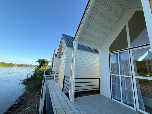 Mae Ai Villa | ณิชาวิลล่า ริเวอร์ฟร้อนท์ บ้านท่าตอน Nicha Villa Riverfront BanThaton