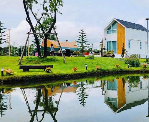 Wang Nam Khiao House | บ้านไร่ฟ้าสวย Family House