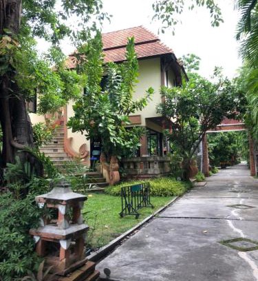 Si Thep Hotel | พิชชาวรี รีสอร์ท