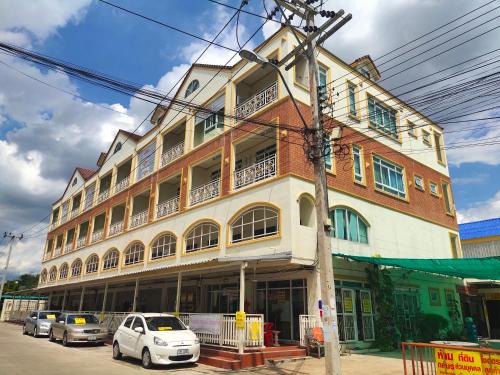 Nai Mueang House | โฮมสเตย์ เมืองไทยฟิตเนส อารีนา