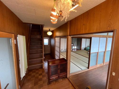 Kofu House | ぶどう畑に囲まれた貸切宿 バーベキュー可能 白百合醸造から徒歩すぐ