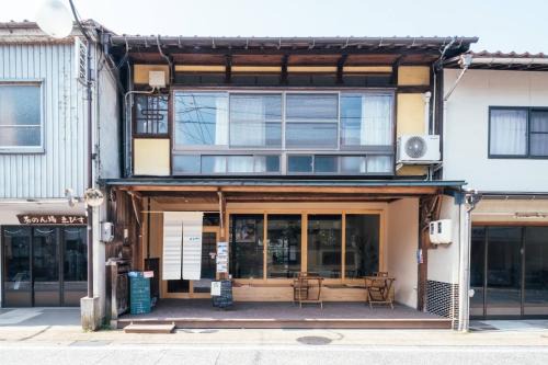 Unnan House | フロント無人管理 コワーキング付き古民家ゲストハウス チェックイン対応不要