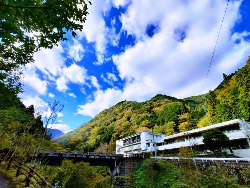 Niyodogawa Hotel | 山村自然楽校しもなの郷