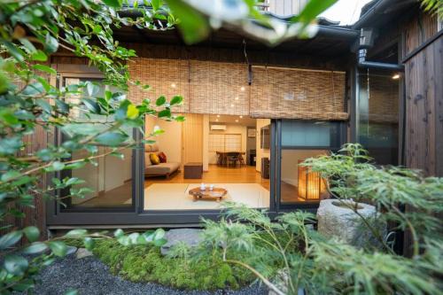 Fushimi House | 御屋 稲