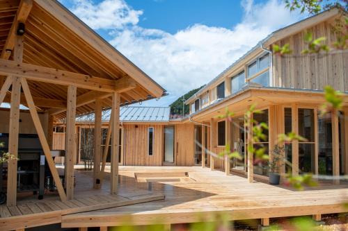 Tamba Villa | 木を楽しむ一棟貸しの宿「ウッドヴィラ 心楽 -SHIGURA-」