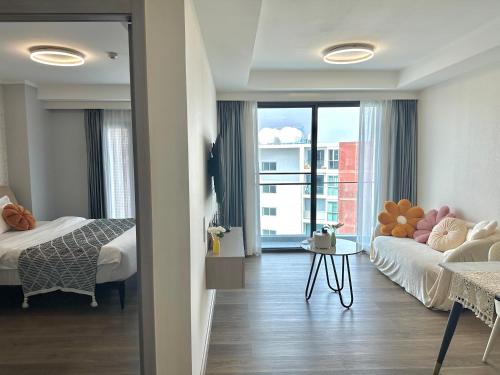 Chiang Mai Apartment | 清迈一号 尚泰旁公寓 WiFi可用