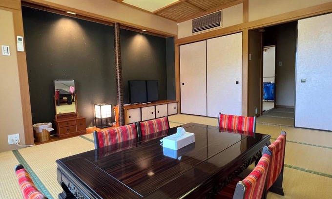 Atami House | 熱海温泉 実の別荘