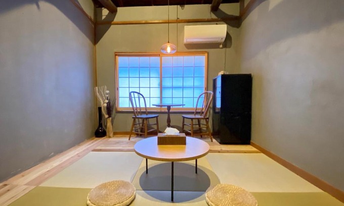 Kita Ward House | 群青の間