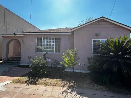 El Monte House | 花园式独立屋先锁定