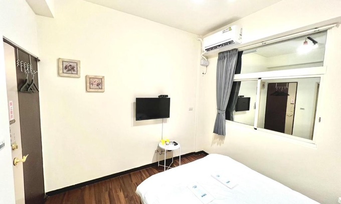 Xitun District House | 逢甲 HAppY Day