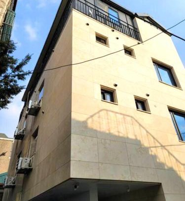Muk-tong Apartment | 산책로가있는 깔끔한 신축하우스201