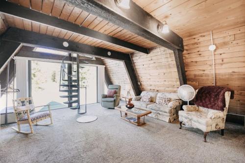 Maple Falls Apartment | 05MBH - Economical - WiFi - Pets Ok - F P - D W - Sleeps 2 apts