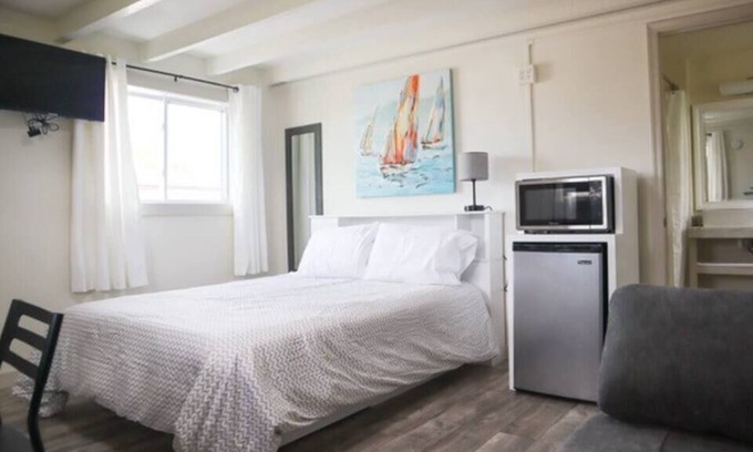 West Ocean City Resort | 08. Charming one-bedroom resort with pool