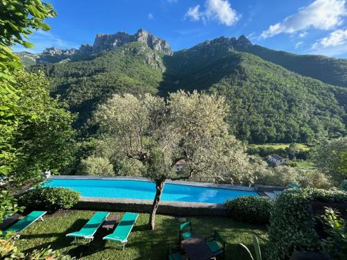 Colletta House | 1 Bed Cottage Sleeps 4 Private Garden - Pool