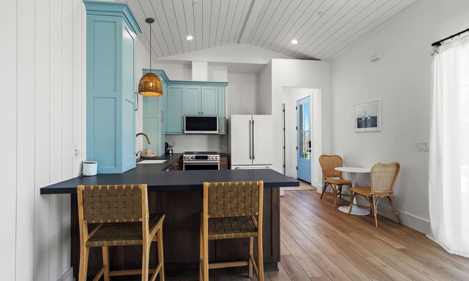 Junction House | 1-Bed Guest House in Serene Palo Cedro – Your Perfect Home Away From Home