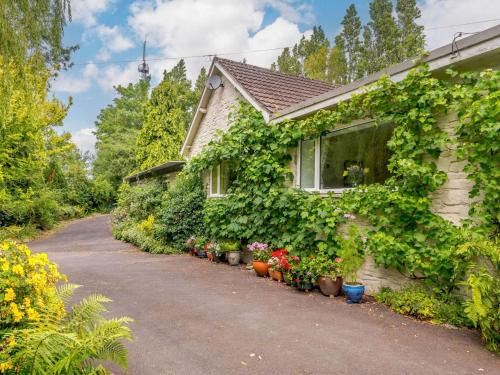 Westbrook Court House | 1 Bed in Clyro BN260