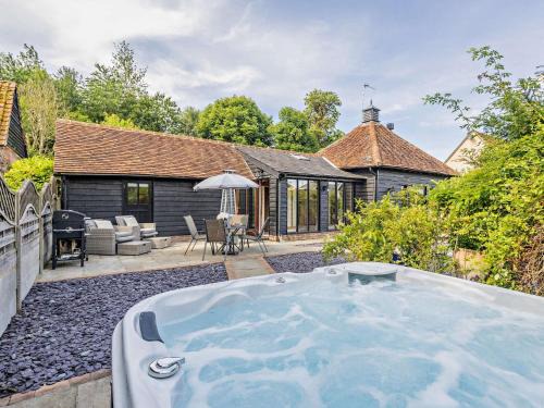 Howlett End House | 1 Bed in Thaxted 51222
