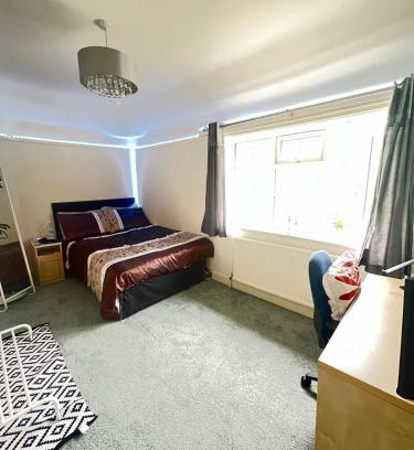 Manchester Apartment | 1 Bed Shared Space