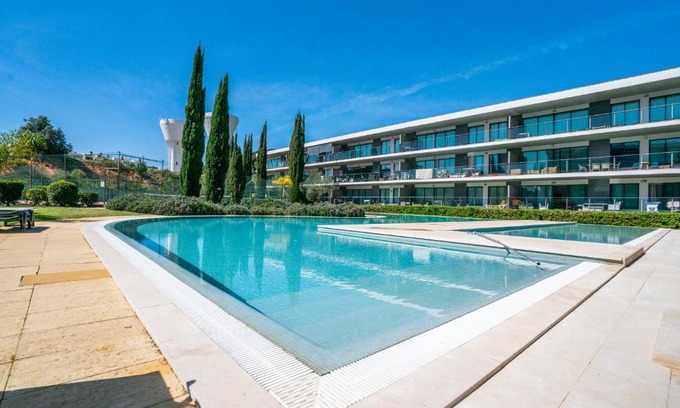 Vilamoura Apartment | 1 Bed With Balcony Pool and Tennis