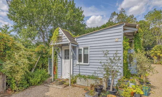 Ashford Cottage | 1 bedroom accommodation in Pluckley, near Ashford