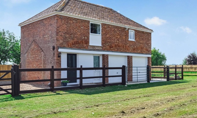 Boston Cottage | 1 bedroom accommodation in Stickney, near Boston