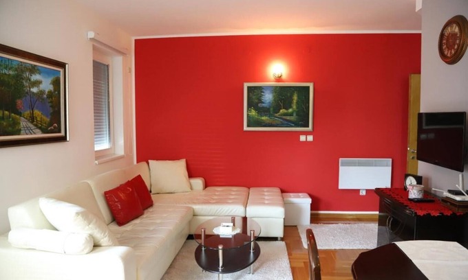 Vrnjacka Banja Apartment | 1-bedroom apartment in tranquil Vrnjačka Banja with AC, WiFi