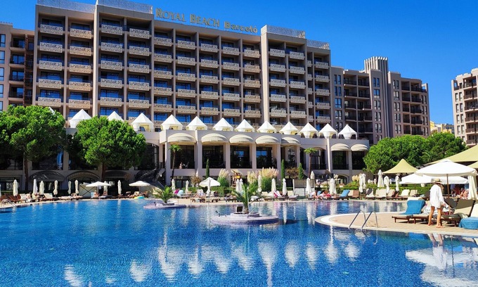Sunny Beach Hotel | 1 Bedroom Apartment in Hotel Royal Beach 5* Pool view