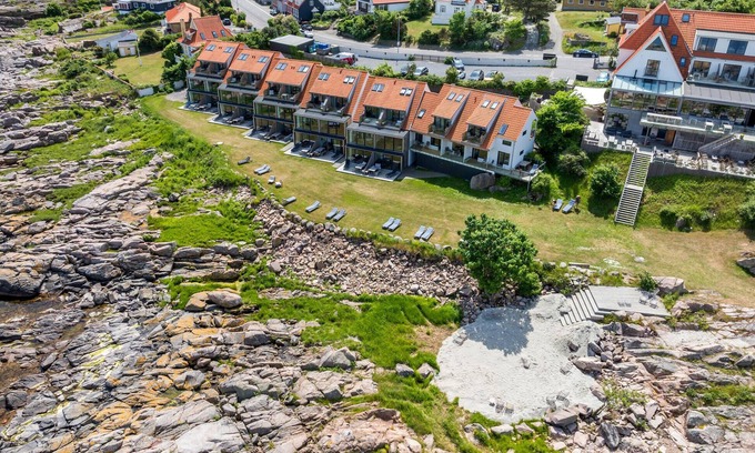 Sandvig Apartment | 1 bedroom awesome apartment in Allinge