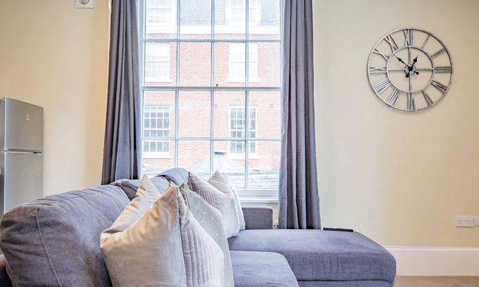 Pontrilas Condo | 1 Bedroom Worcester City Centre Apartment