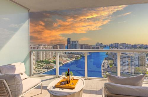 Hallandale Beach Apartment | 1 BR Apartment Modern Resort Balcony & Gym