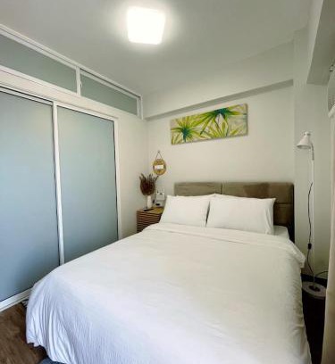 Davao Apartment | 1 BR Condo with balcony in Verdon Parc with Sea View