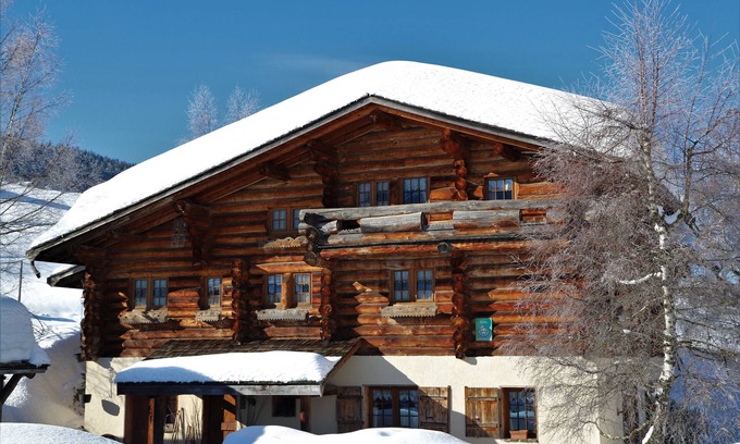 Praz-sur-Arly Apartment | 1 floor ski-in chalet in Prazarly 9 min away from Megève