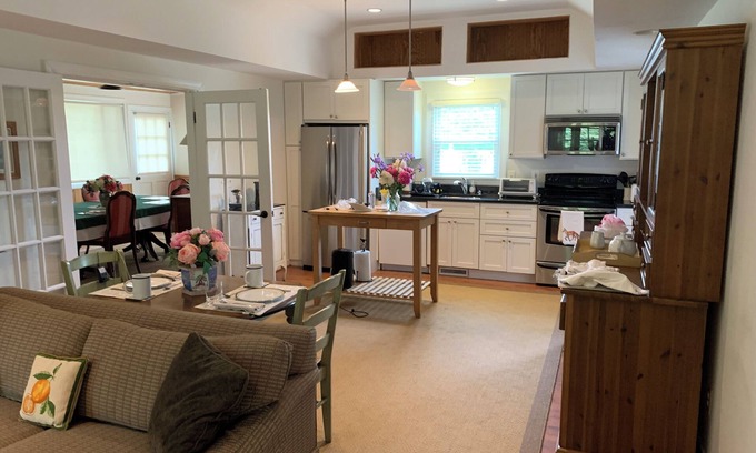 The Plains House | 1 Level upgraded hm 2BR,1BA WIFI Starlink π«