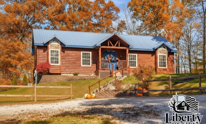 Gnaw Bone Apartment | 1 Liberty Log Cabin in Brown County