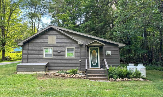 Brantingham Cottage | 1 Mi to Brantingham Lake: New York Getaway!