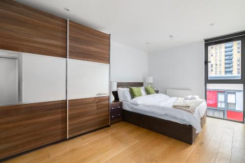 Wembley Central Apartment | 1-Min to Wembley Station, Walk to Stadium