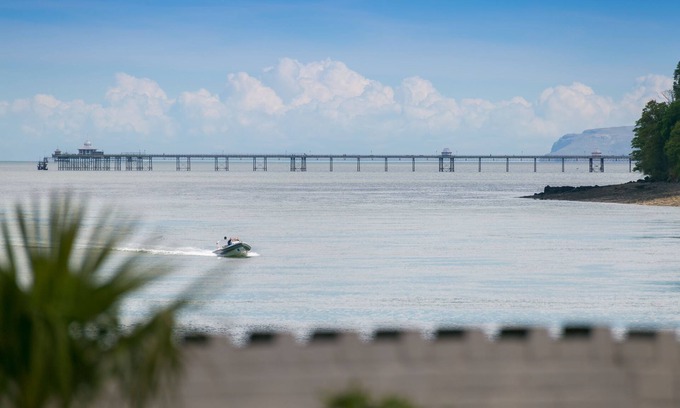 Bangor Cottage | 10 Beach Road - a sea view that sleeps 4 guests in 2 bedrooms