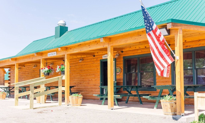 Columbia Falls House | #10 - Flagpole View Cabins - Deluxe Cabin