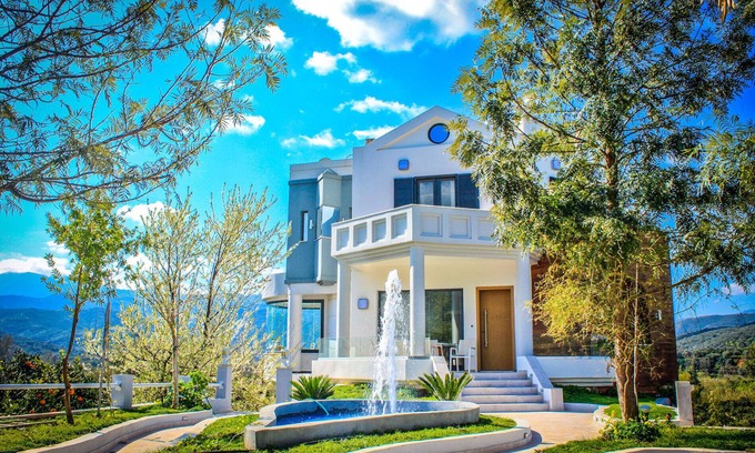 Agia Villa | 10' from the Beach, Waterpark & Chania City/Family-Friendly Villa