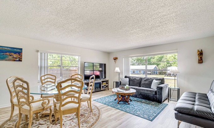 Silver Springs Shores House | 10 Mi to Dtwn Ocala: Dog-Friendly Home w/Fire Pit