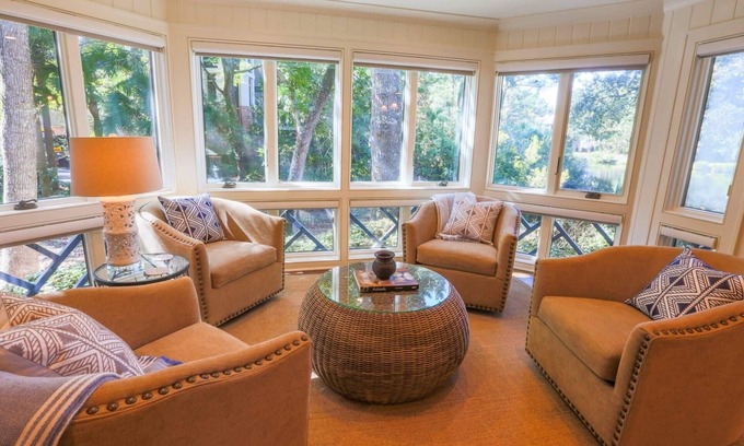 Kiawah Island Condo | 10 Min Walk To Beach Dog Friendly Renovated Villa With Custom, High End Finishes & Lagoon Views